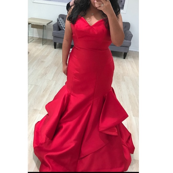 Alyce Paris prom dress - Picture 2 of 7